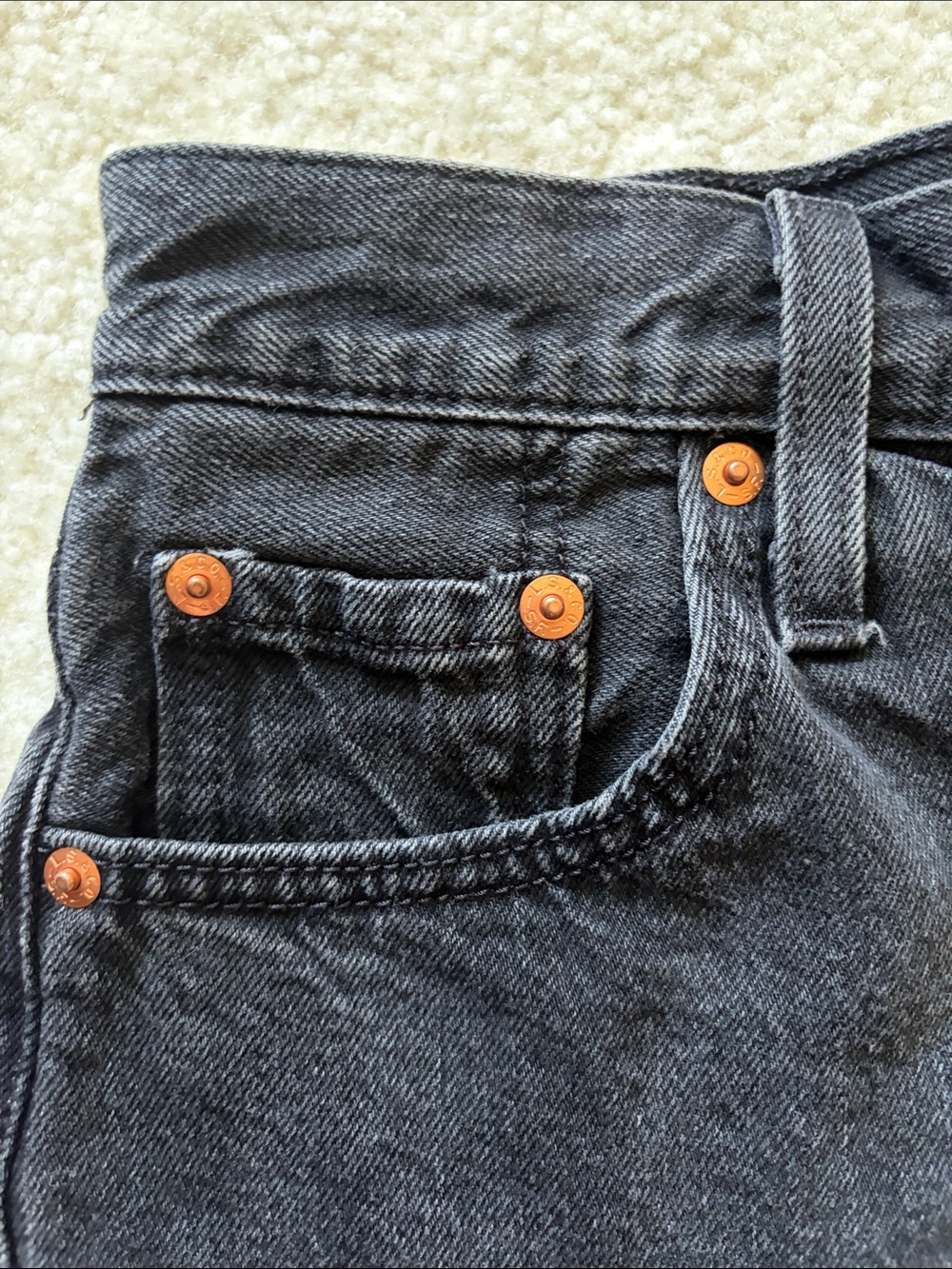 Ladies Levi's Distressed Jean Shorts - Picture 2 of 12